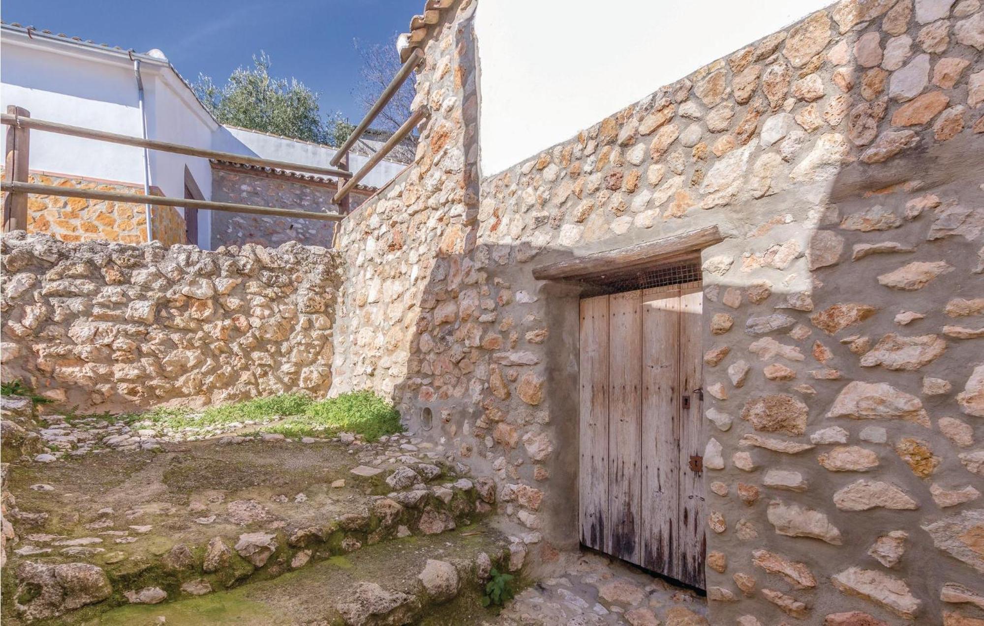 8 Bedroom Lovely Home In Iznajar Exterior photo